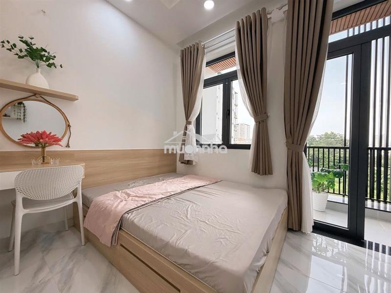 Phòng đẹp ban công thoáng 5' tới công viên đầm sen