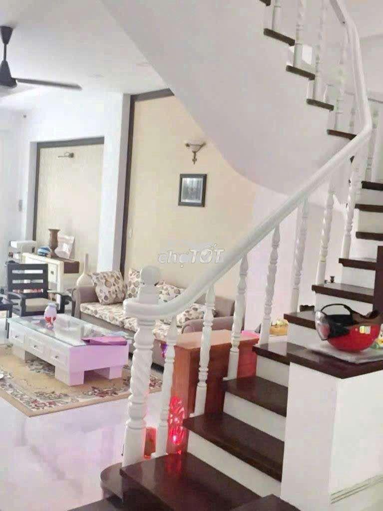 Nhà 1 trệt 3 lầu 4pn 5x18m mặt tiền đường số phạm hữu lầu quận 7 - 2