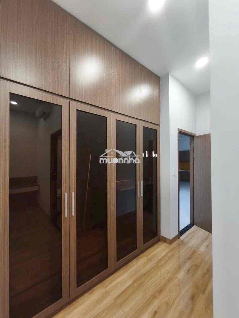Cho thue nhà 665m2 nhà: 3pn,4wc &1nhà kho 100m2 sân đậu 7-8ô tô - 4