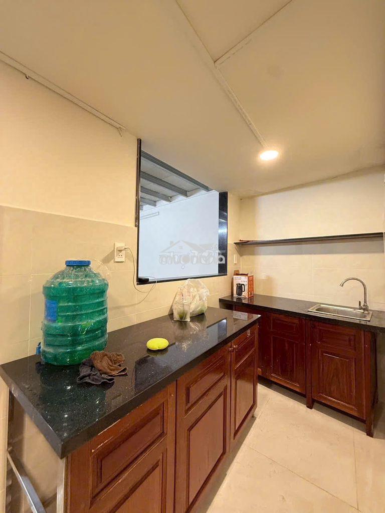 Nhà thuê phạm thế hiển f6 q8 - Ảnh 2