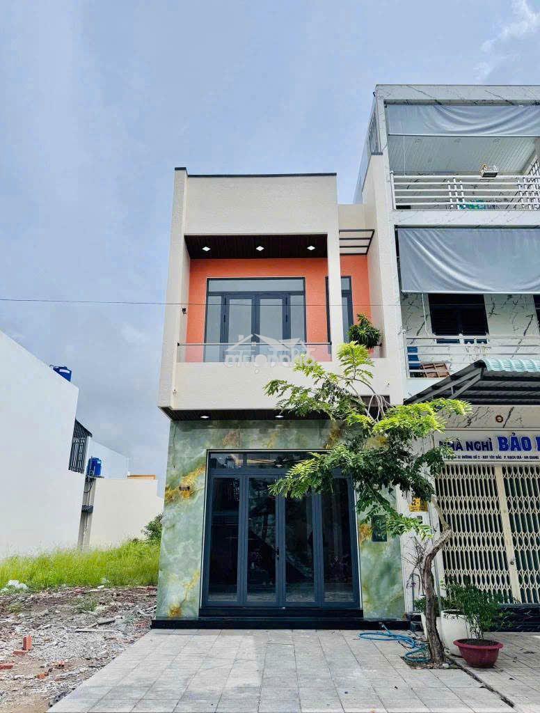 Giảm sâu 400tr nhà cách chợ tân hiệp 100m - chỉ 1ty730 dọn vào ở ngay