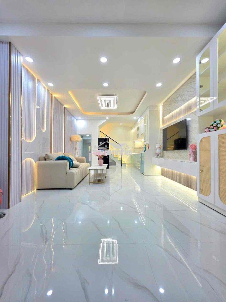 Nhà có sổ hồng gần sát đường huỳnh tấn phát q7 - Ảnh 2