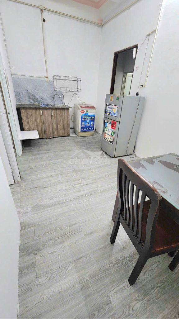 Nguyên lầu 2 phòng ngủ ban công, máy giặt riêng 60m2 7tr5/tháng - Ảnh 2