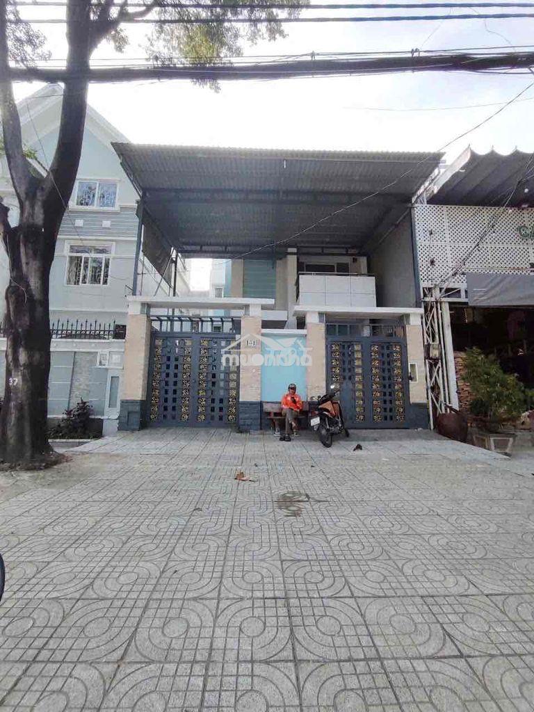 Nhà mt vành đai trong 10x20,2 lầu