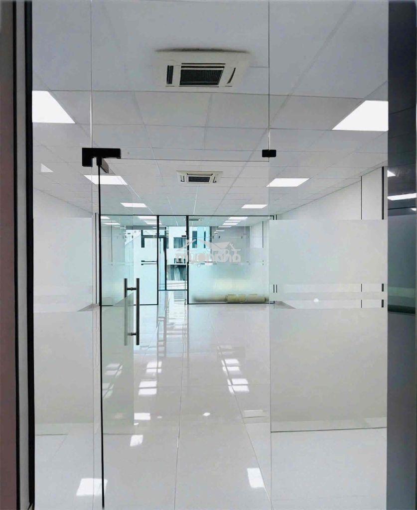 Hiếm khu hoàng việt - nguyên toà 5x20m - 4 tầng - hầm xe thang máy - Ảnh 3