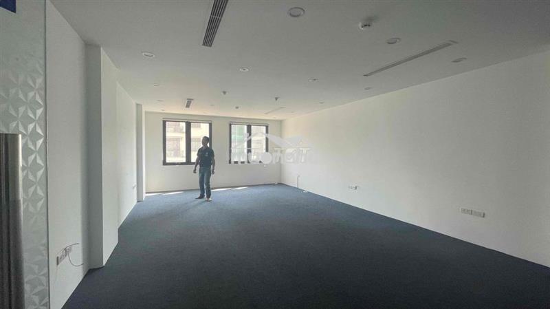 Giá tốt sàn văn phòng tại lê văn lương