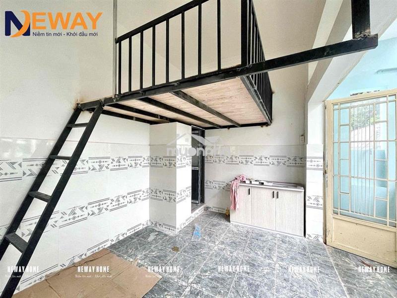 Ban công - siêu phẩm duplex mới xây giá từ 4 củ
