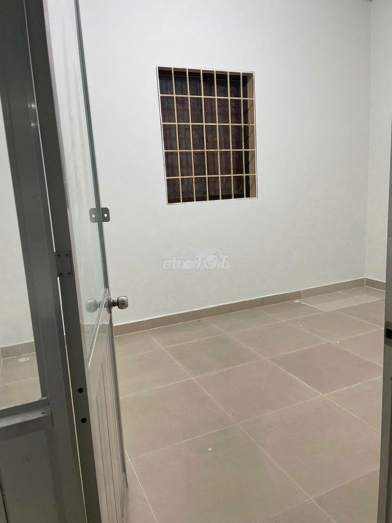 Cho thuê nhà mt trần hưng đạo, 4.5x 14m, t+l