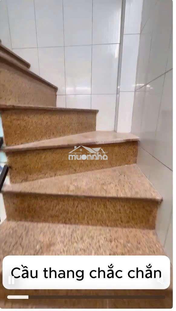 Cho thuê nhà nguyễn văn cừ - q5 - 10.5trieu - 2pn - 4