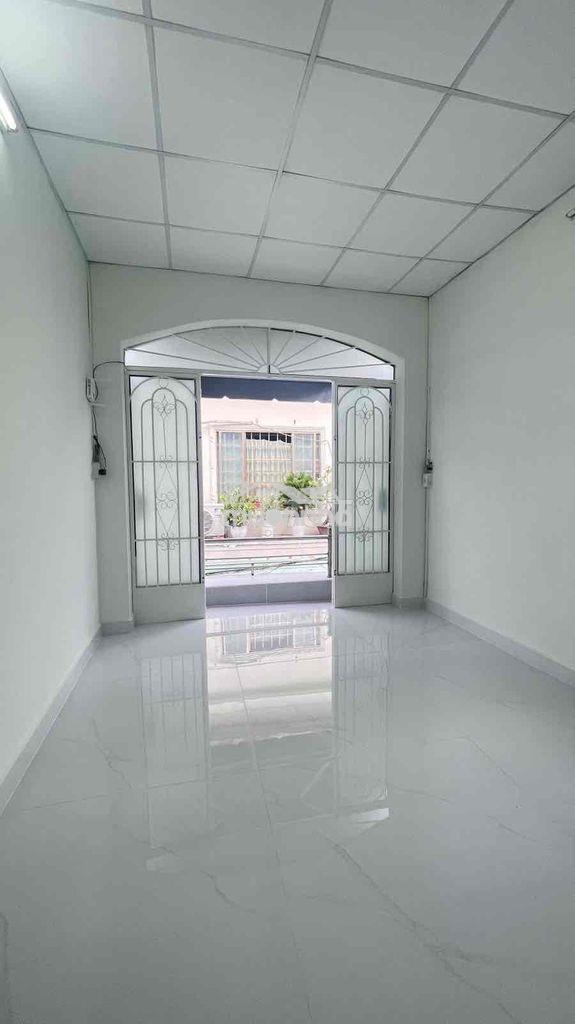 Chỉ 2.8 tỷ: gv nhà 1/ thẳng trục gần mt - hxh thông - 2 tầng đúc 19m2 - Ảnh 2