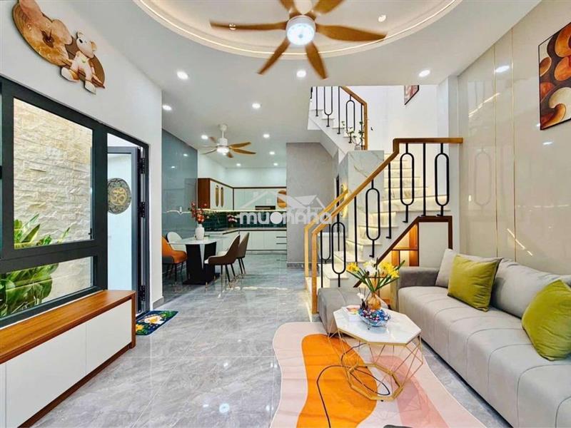 Chợ gò vấp, 50m2, nở hậu, pn trệt, sân để xe, sân trồng hoa bên hông