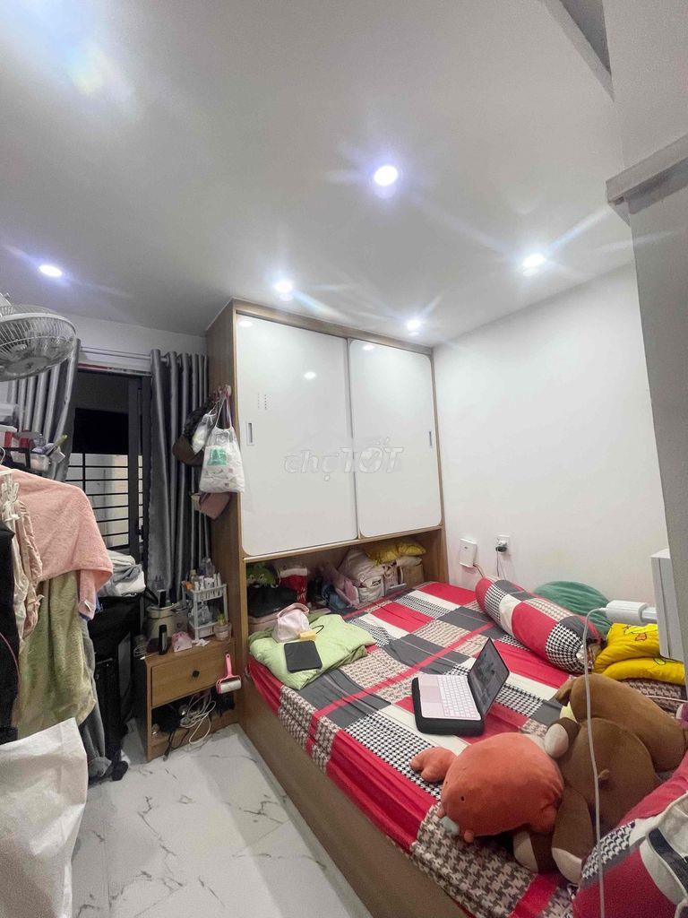 1 phòng ngủ tách bếp full nội thất nguyên tầng 1