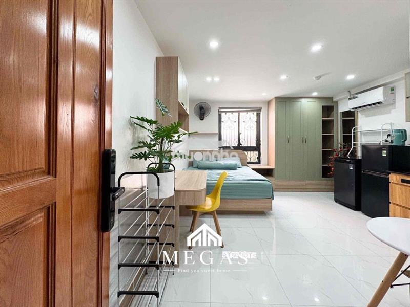 Trống sẵn studio cửa sổ trời full nội thất ngay dương quảng hàm