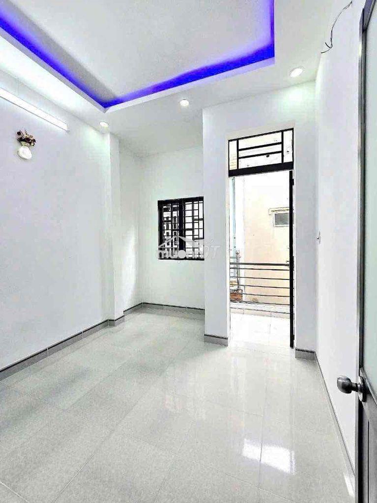 Cho thuê nhà nguyên căn 2pn 2wc gần nh agribank 6tr - 4