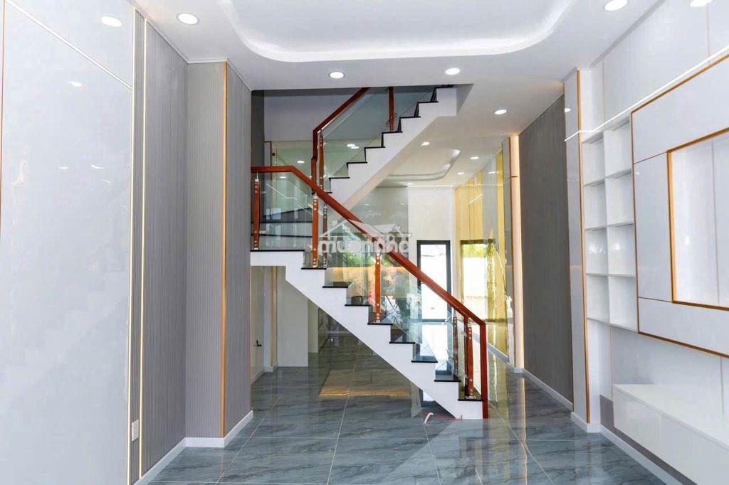 Bán nhà thủ dầu một, 120m2, đường xe hơi, gần bệnh viện hoàn mỹ - 2