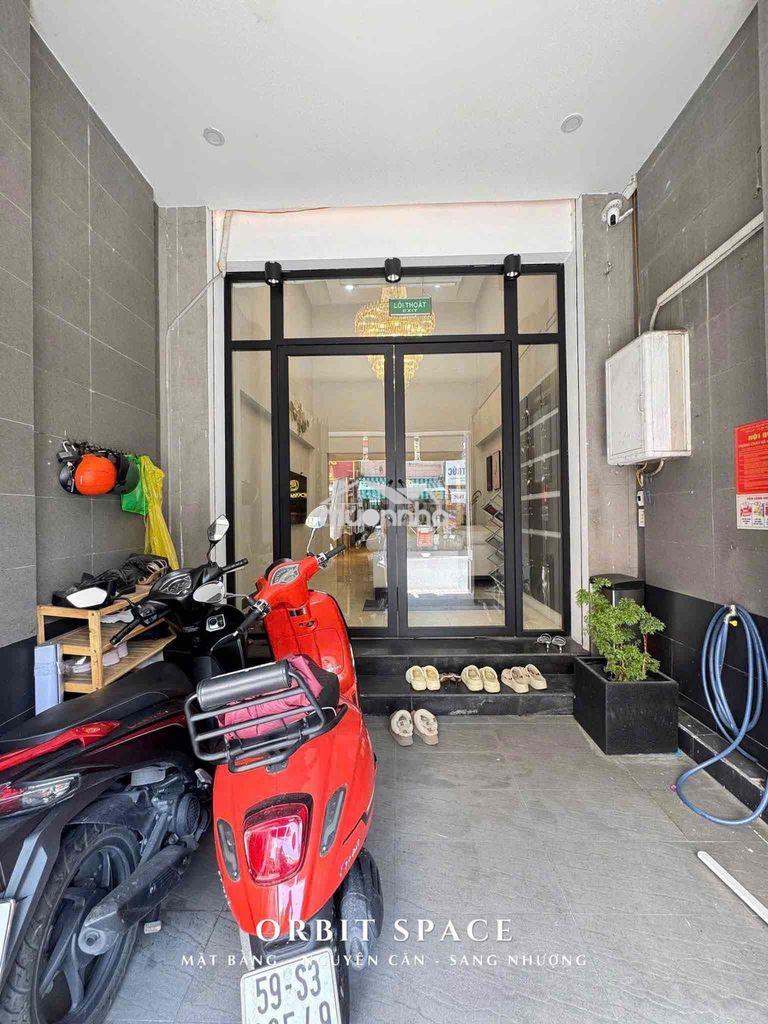 Mặt tiền nguyễn trọng tuyển – 65m² - có máy lạnh, sân xe
