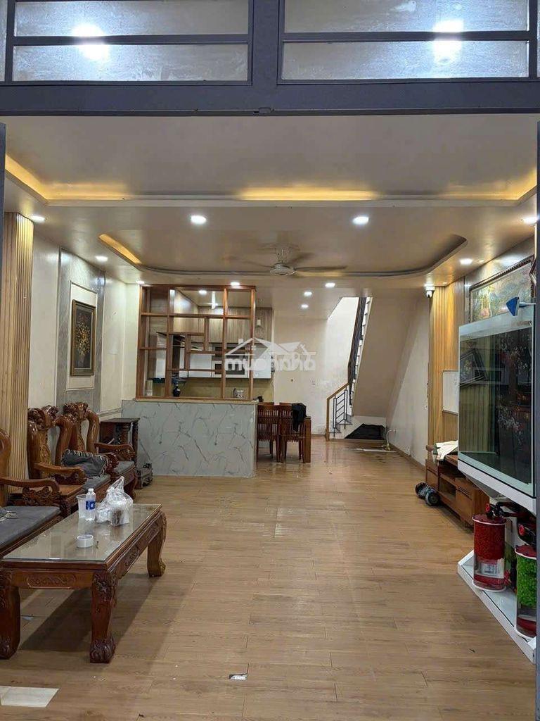 Cho thuê nhà 489 mã lò - 3pn - 3 máy lạnh - 9trieu - 5×15m - nội thất