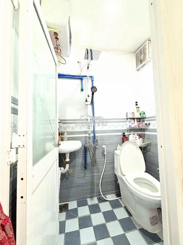 Bán nhà quận 1 giá rẻ - trần đình xu, hộ khẩu trung tâm
