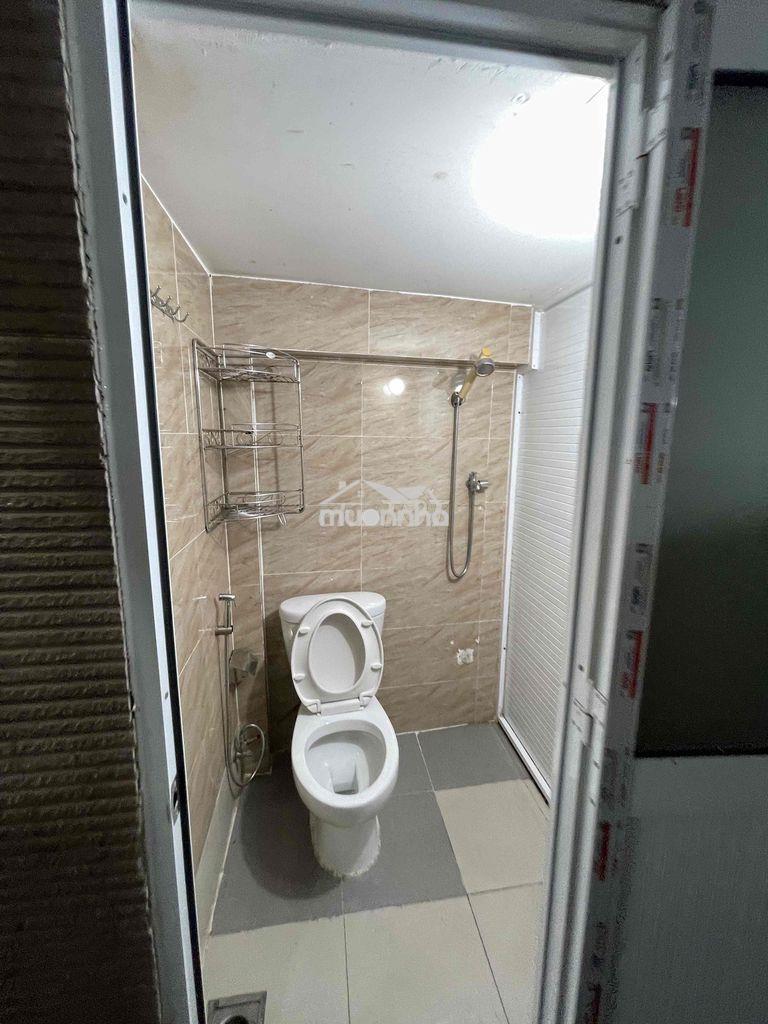 Cho thuê nhà cấp 4 hẻm xe hơi làng tăng phú gần lê văn việt - 4