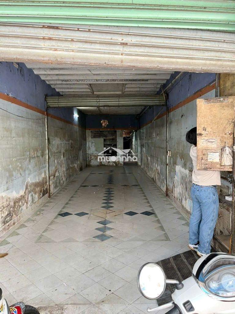 Cho thuê kho mặt tiền chợ bình tây, quận 6- 4,2x48m- 3 tấm- 4 phòng 2w - 4