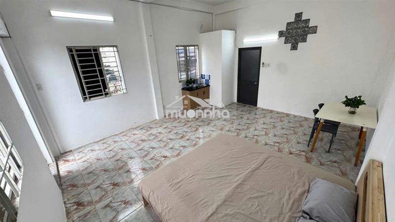 Phòng trọ cửa sổ bancol rộng 30m2 đầy đủ nội thất