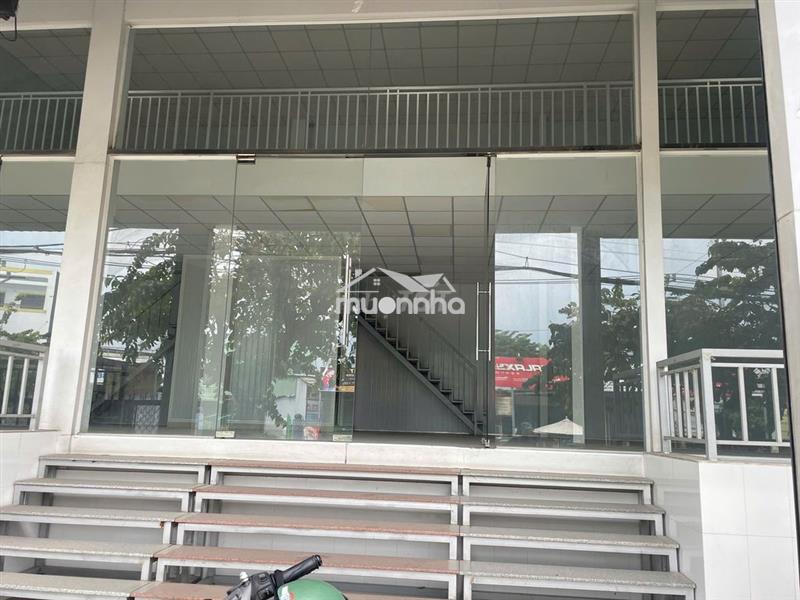 Cho thuê mb kd 15 x 10m, hầm+ t+lững, giá 35tr/ tháng