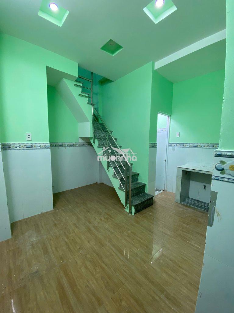 Cho thuê nhà mới xây, gía rẻ, 1trệt, 1lầu, q.4, 16m2