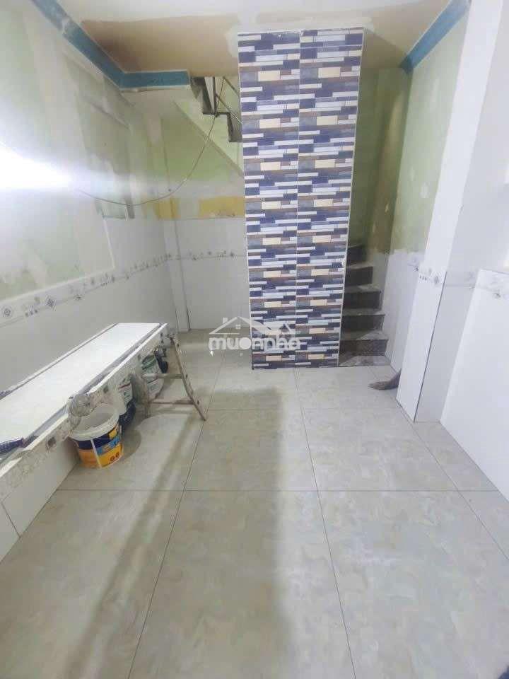 Bán nhà 3 tầng đúc btct -shr- 2pn lớn- đường lương văn can -p15- q8 