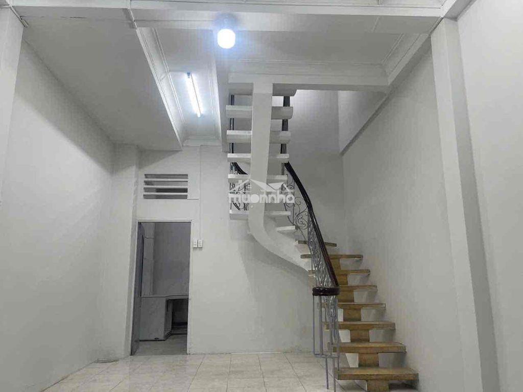 ( 𝐐. 𝟏𝟎 ) Nhà 4 tầng hẻm 1/ đường cmt8  ● 𝗚𝗶𝗮́: 7 tỷ - Ảnh 2
