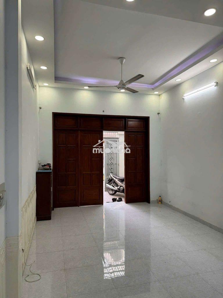 Nhà hẻm ôtô khu vực an ninh gần chợ trường học giáp gò vấp - Ảnh 2