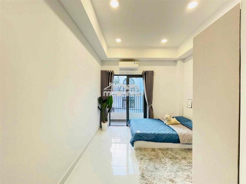Sắp trống phòng ban công thoáng siêu đẹp ngay đối diện etown cộng hoà
