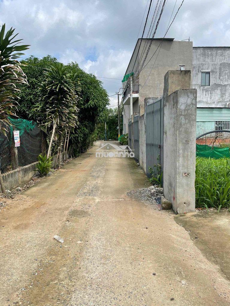 Cần ra gấp lô đất 1ty1 gần chợ thạnh phú 80m2