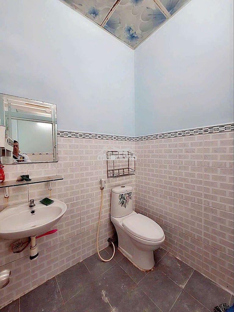 Nhà 2pn 2wc gần mặt tiền, q5 - 2