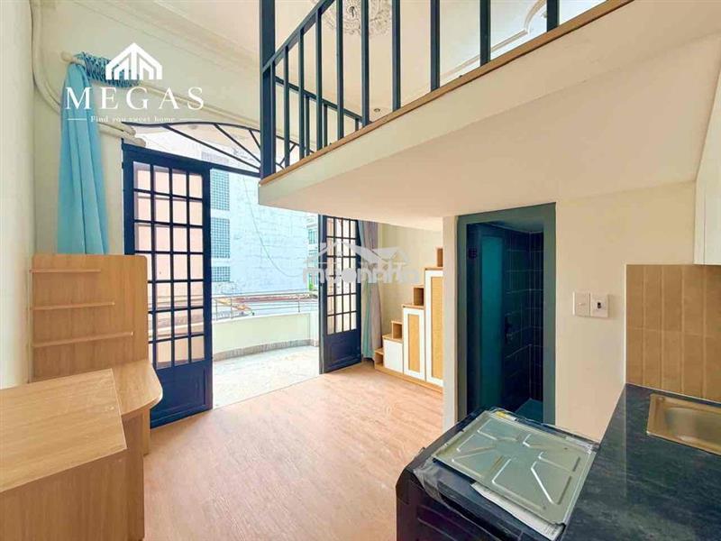 Căn hộ duplex ban công rộng 35m2 - ngay etown cộng hoà - trường chin