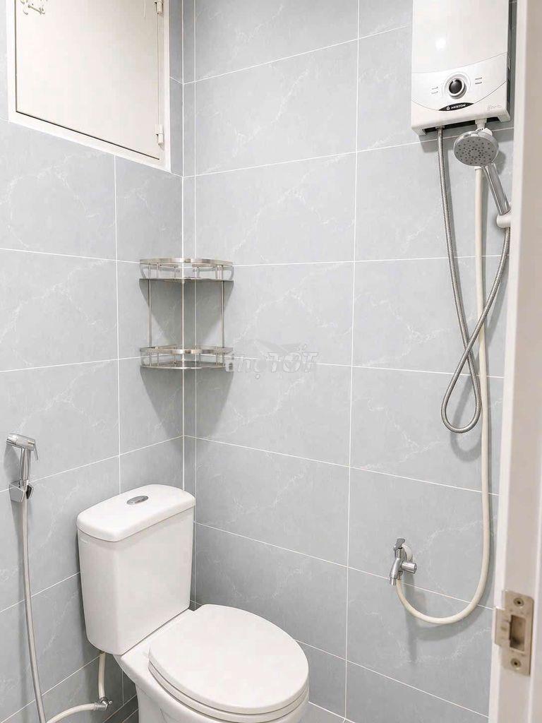 🔥Nhà xây 4 lầu giáp mặt tiền cách mạng tháng 8 hẻm xe hơi sát quận 1.🏡 - 4