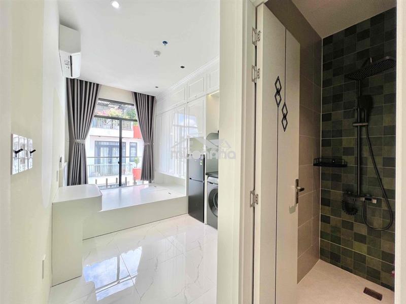 Căn hộ mini tone trắng xinh, full nội thất cao cấp_mới 100% ở liền