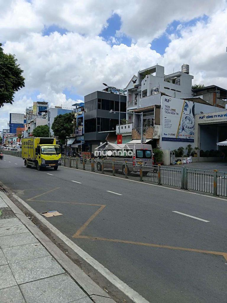 Bán 440m2 đất và nhà xưởng mặt tiền hoàng xuân hoành viao lũy bán bích
