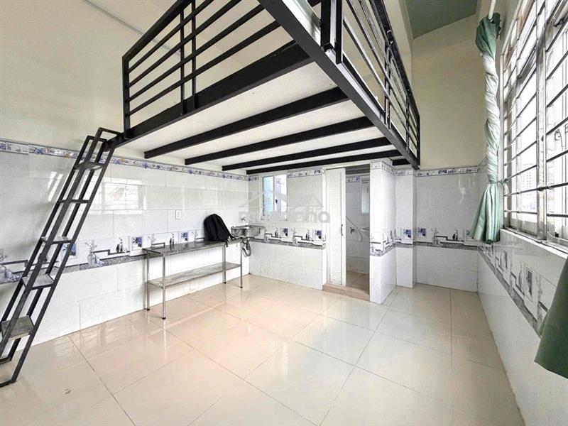 Phòng trọ giá rẻ gác cao 2m ngay hoàng hoa thám  giám giảm mạnh chỉ co