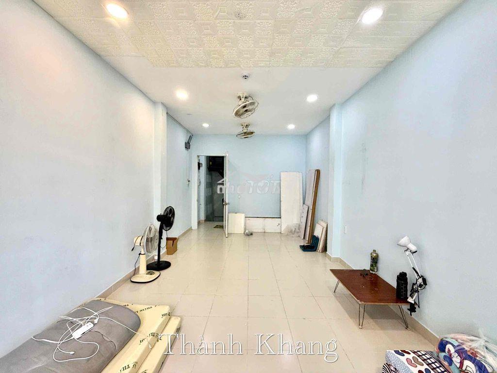Cho thuê căn hộ nguyên tầng 40m2 cửa sổ ngay đại học kinh tế ueh q10 - Ảnh 4