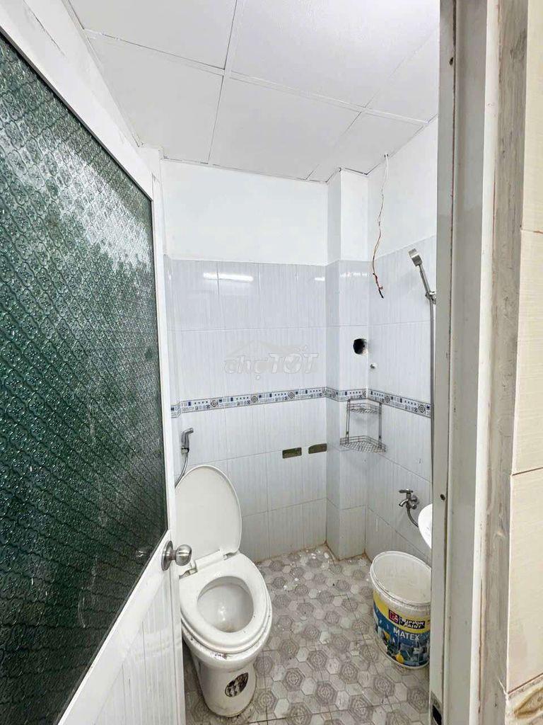 Nhà cho thuê 8 triệu 2 pn  - 4