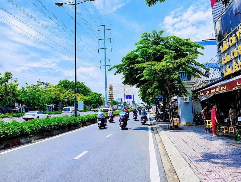 Cho thuê nhà góc 3mt đường phạm văn đồng - 3
