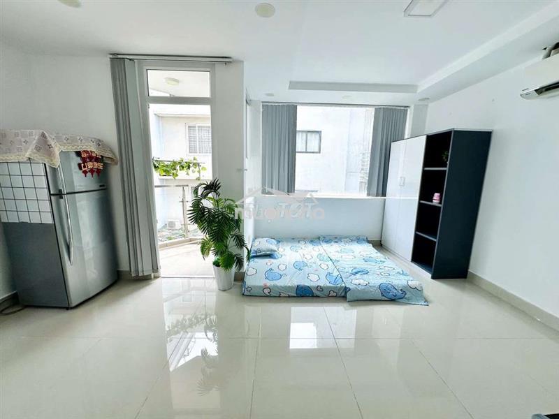 Cho thuê phòng ban công có sẵn máy giặt gần kcx tân thuận quận 7