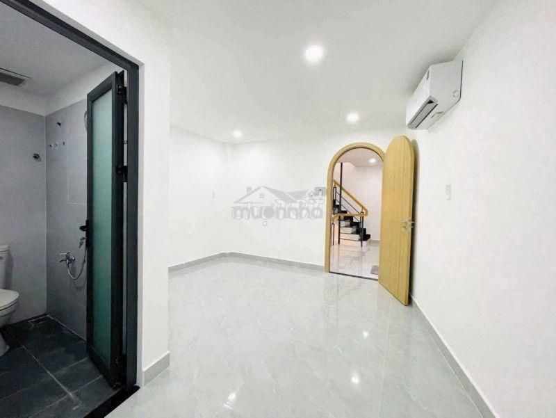 🌻 Ngay phố ẩm thực - nhà mới ở ngay - hạ 380 triệu. giá mới 4.6 tỷ - Ảnh 2