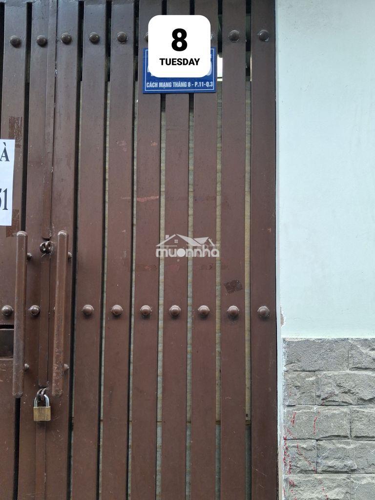 Cách mạng thág 8,dt 3,5m×16m,1 gác,3phòng.