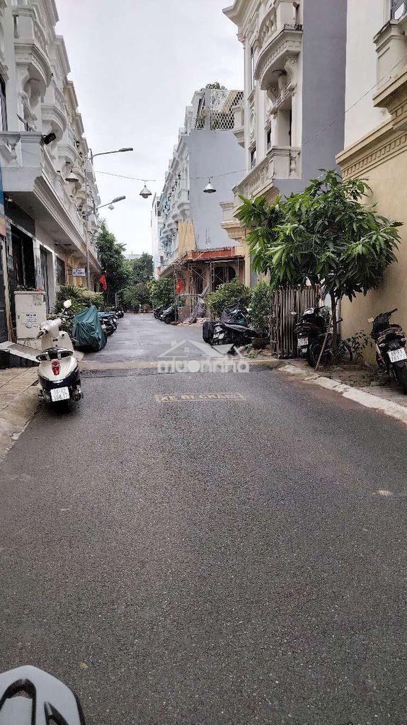 Bán nhà hẻm xe hơi ngay lê văn quới gần đầm sen , tặng nội thất - Ảnh 3