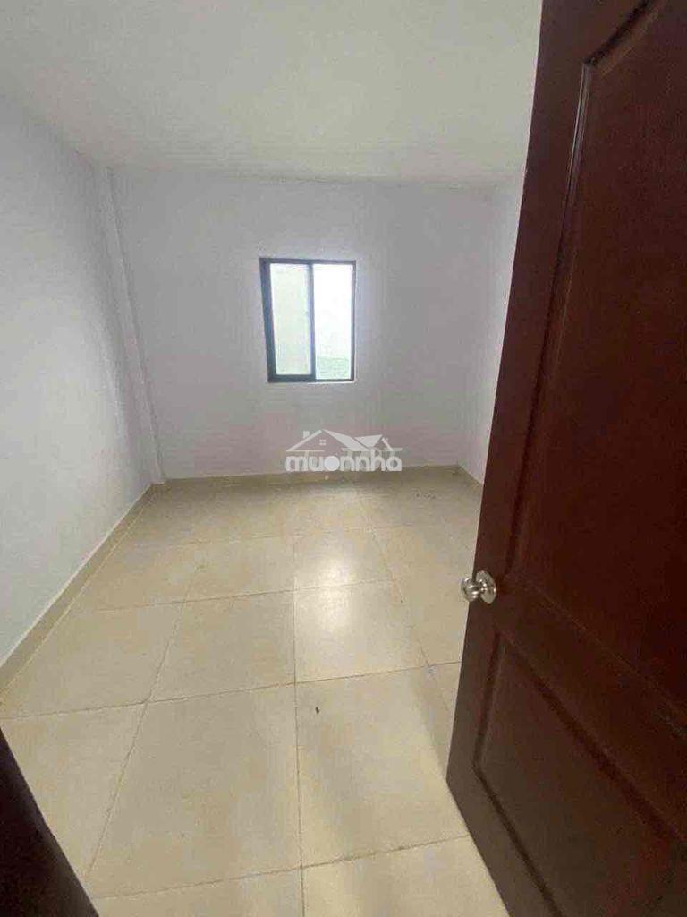 Nhà trệt lầu hẻm oto 3pn 2wc có máy lạnh,phạm văn chiêu p14 gv - Ảnh 2