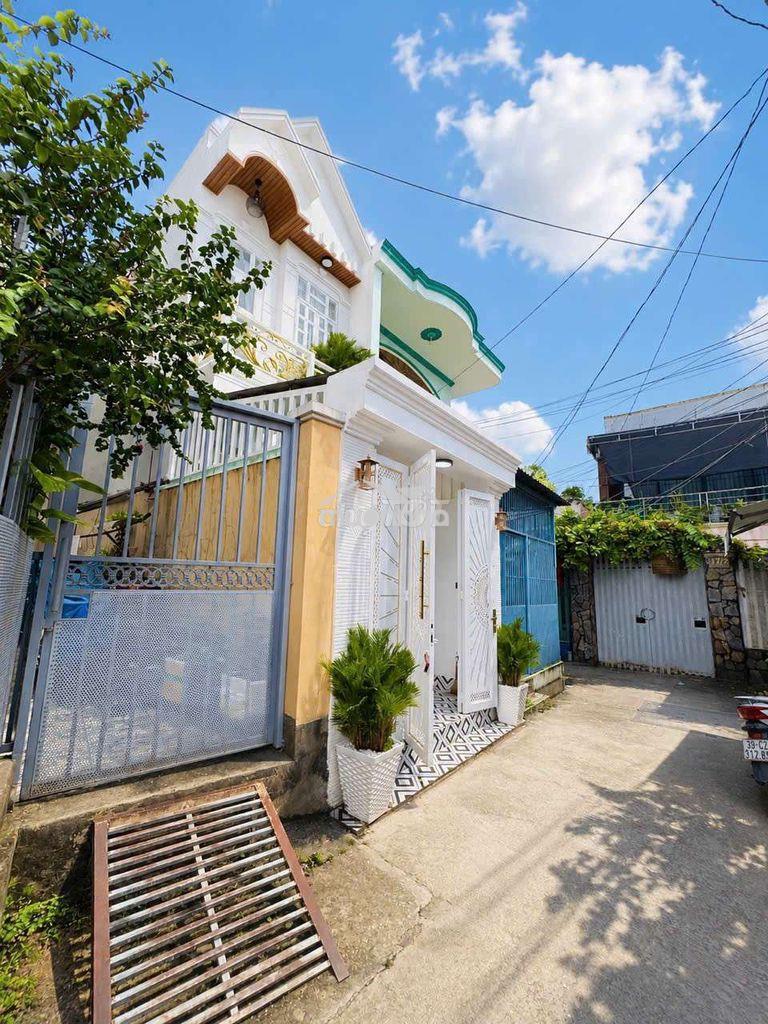 Nhà ngay đường dương cát lợi,sát quận 7 ,sổ sẵn công chứng sang tên.