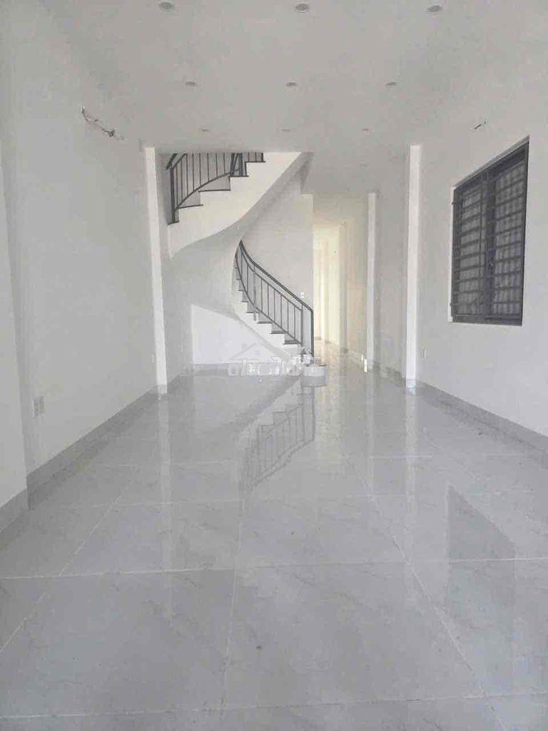 Nhà mặt tiền kinh doanh huỳnh văn luỹ gần thành phố mới 1tr1l 5pn