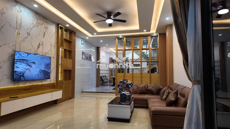 Cho thuê nhà 4 tầng đường 7,5m phan triêm - hòa xuân - hướng tây nam