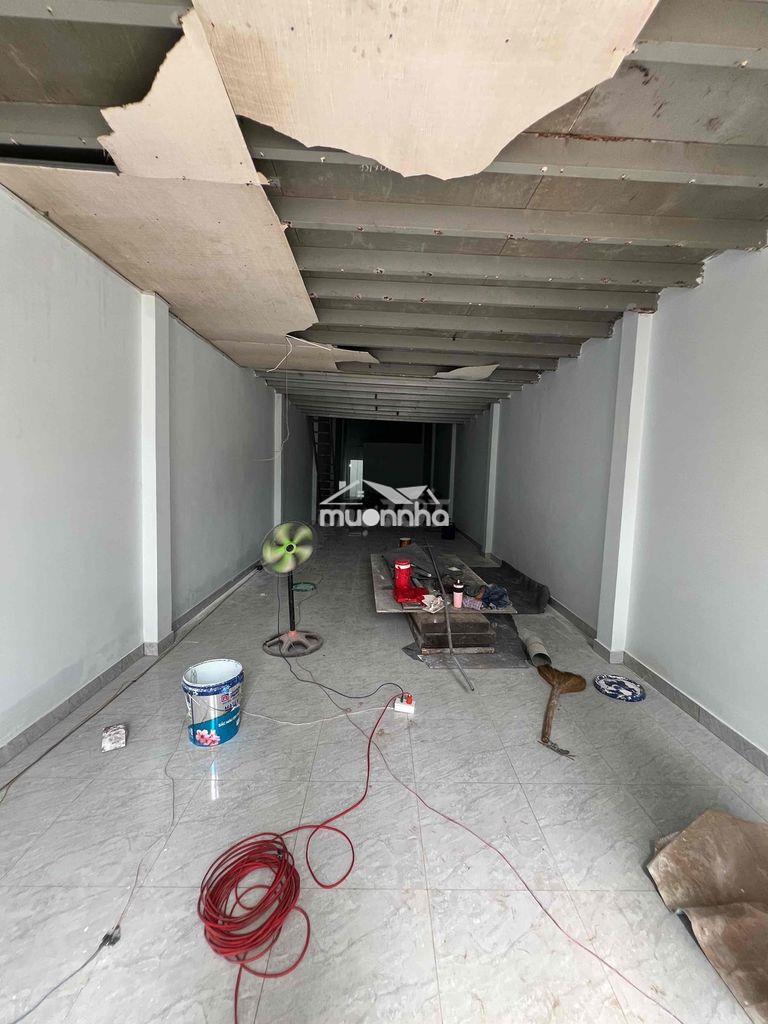 Cho thuê nhà đường xe tải 4x28m gác lửng dài 11m trệt trống suốt 14tr - 3